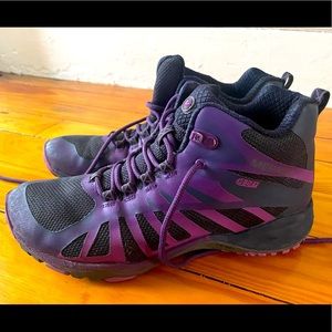 Merrell Women's Siren Edge Q2 Mid Waterproof Hiking Boot *FINAL SALE*